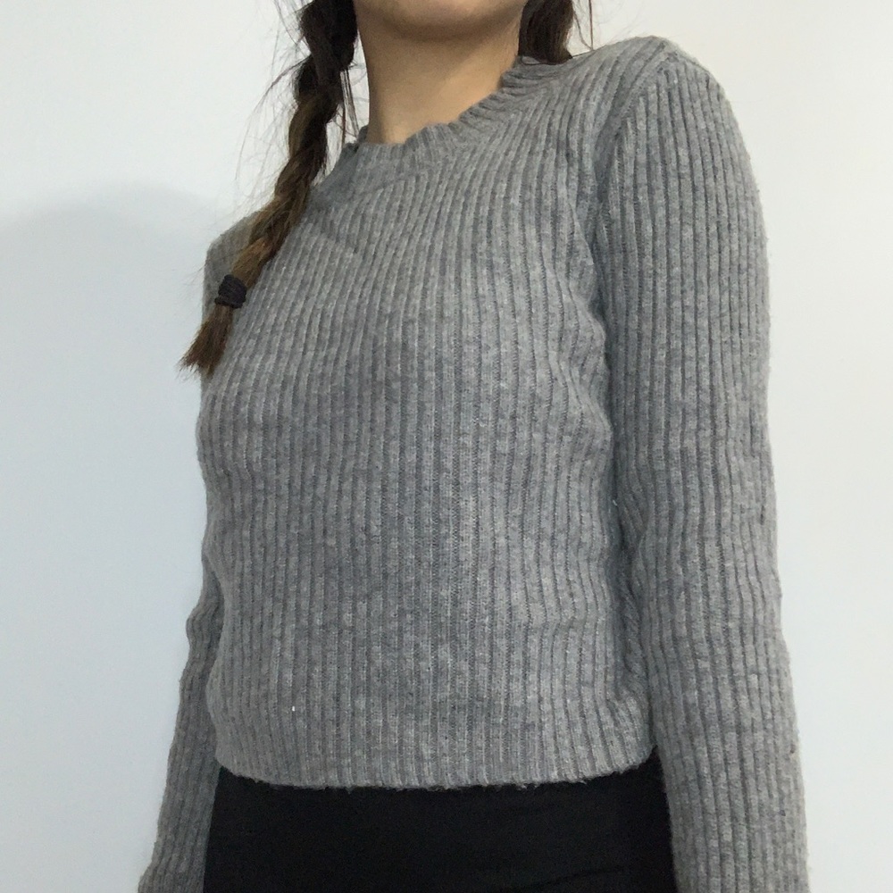 brandy melville sweater
